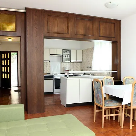 Sea View Tr Apartment
